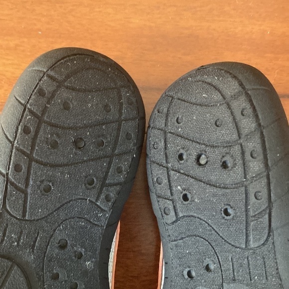 Blue, green, orange, black, and gray Newtz water shoes - Picture 6 of 8